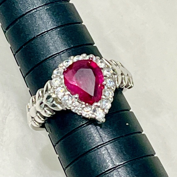 Jewelry - 1.75ct Genuine Ruby 14KGP Ring